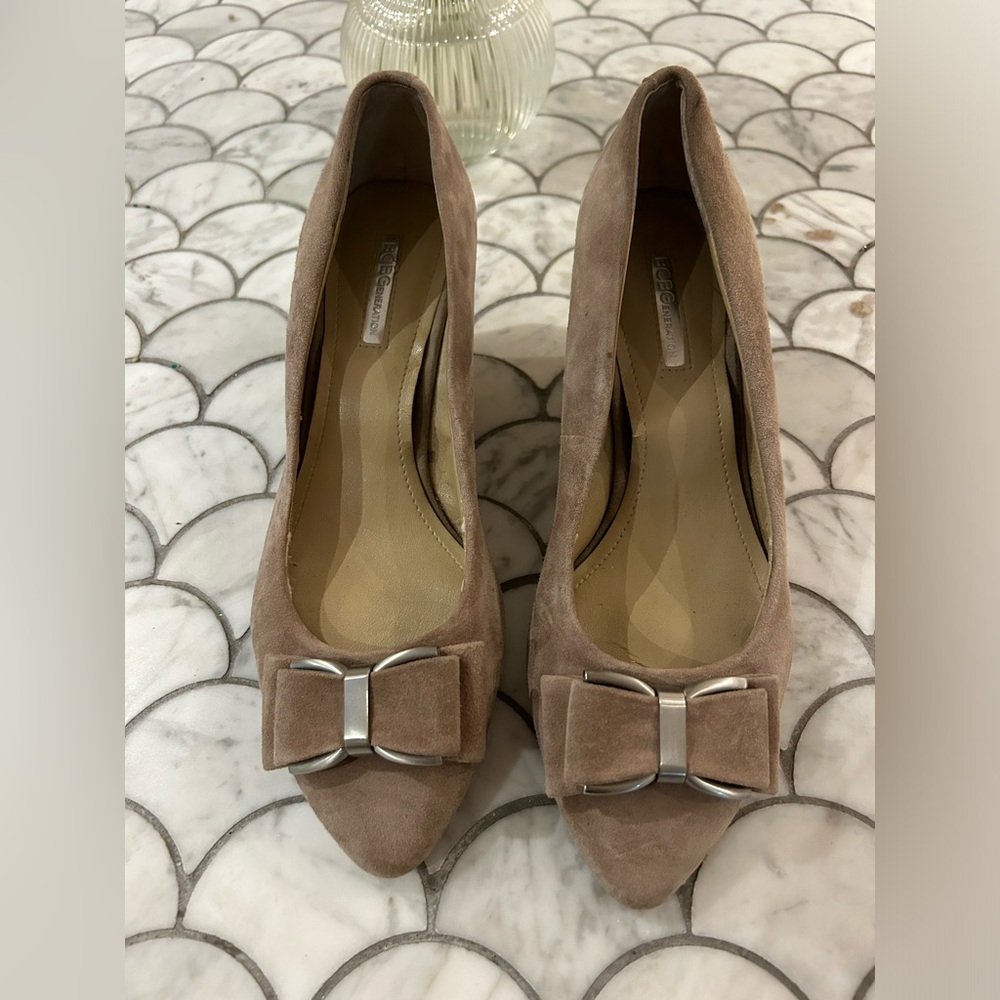 BCBG wedge pumps